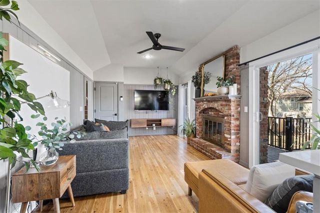 6724 Mackey Street, Overland Park, KS 66204