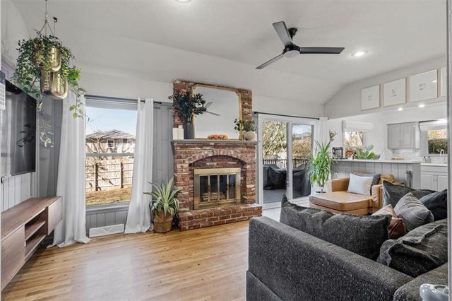 6724 Mackey Street, Overland Park, KS 66204