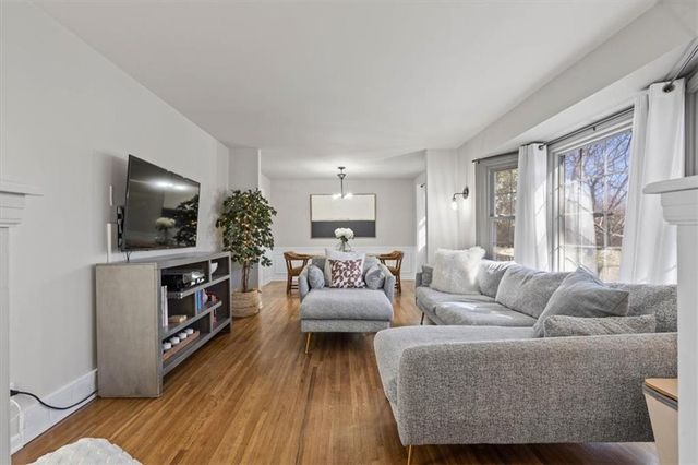 6724 Mackey Street, Overland Park, KS 66204