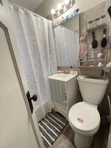 3132 N 42nd STREET, Milwaukee, WI 53216