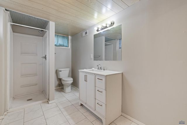 1713 LODGE, Rapid City, SD 57702