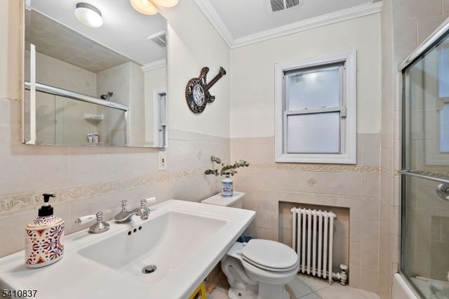 951 Darien Ter, Teaneck Twp., NJ 07666