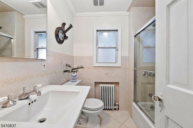 951 Darien Ter, Teaneck Twp., NJ 07666