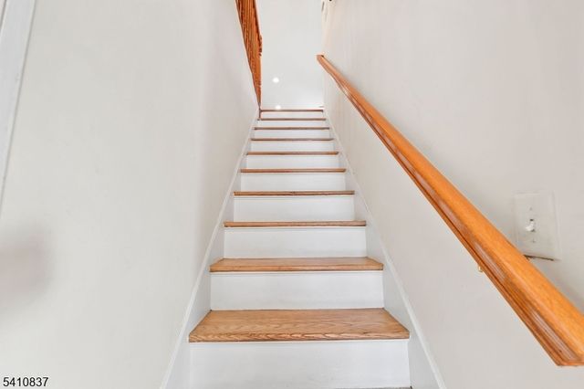 951 Darien Ter, Teaneck Twp., NJ 07666