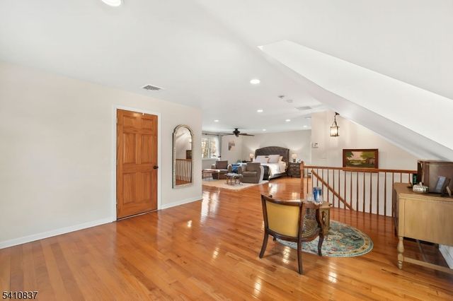 951 Darien Ter, Teaneck Twp., NJ 07666