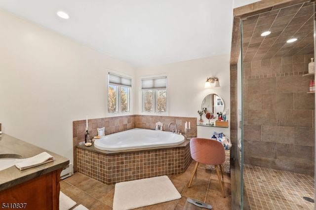 951 Darien Ter, Teaneck Twp., NJ 07666