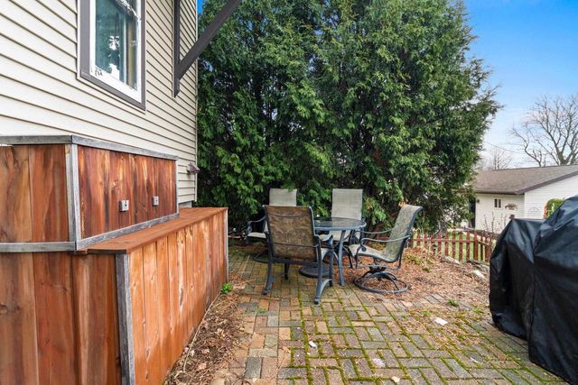 2216 Monroe Street, New Holstein, WI 53061