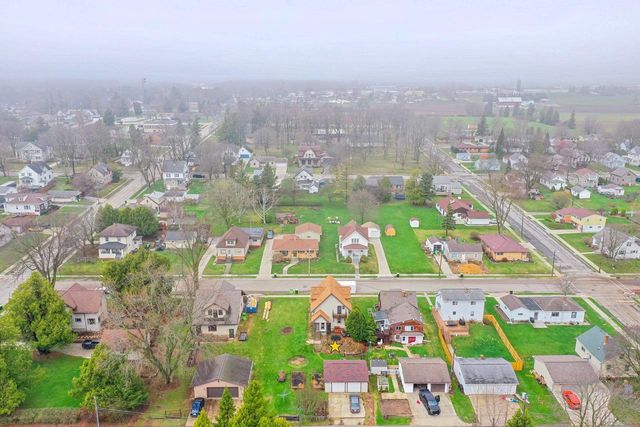 2216 Monroe Street, New Holstein, WI 53061