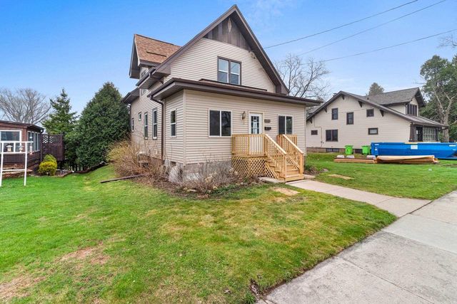2216 Monroe Street, New Holstein, WI 53061