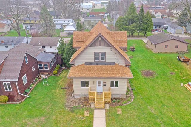 2216 Monroe Street, New Holstein, WI 53061