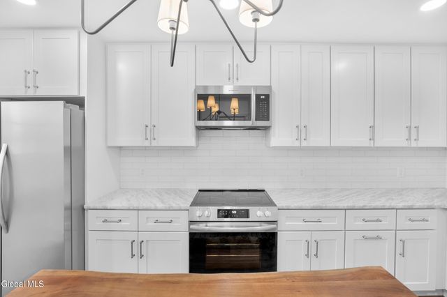 137 Front Street Apt 311, Schenectady, NY 12305