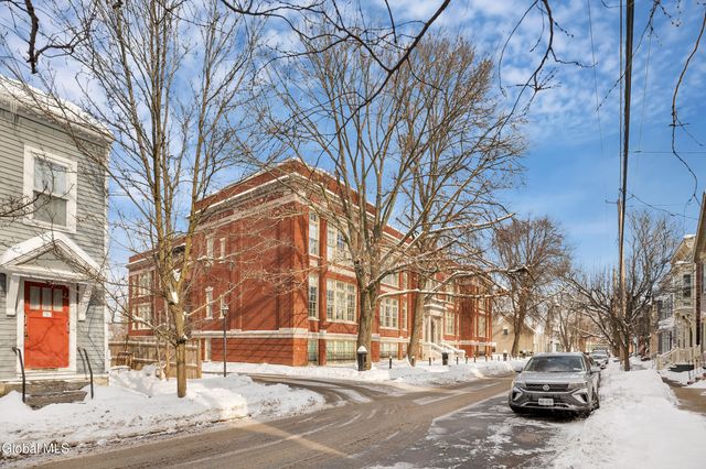 137 Front Street Apt 311, Schenectady, NY 12305