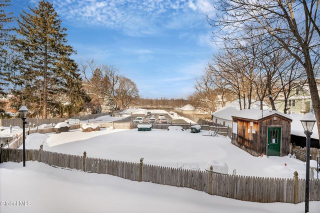 137 Front Street Apt 311, Schenectady, NY 12305