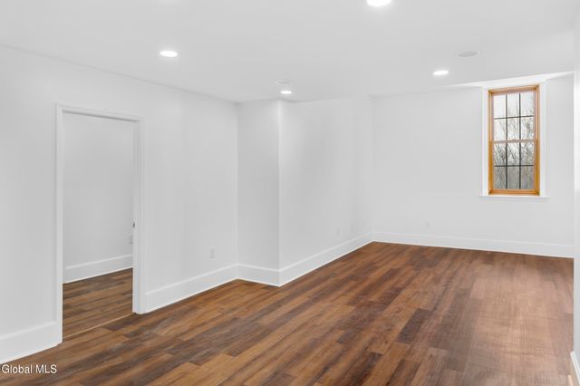 137 Front Street Apt 311, Schenectady, NY 12305