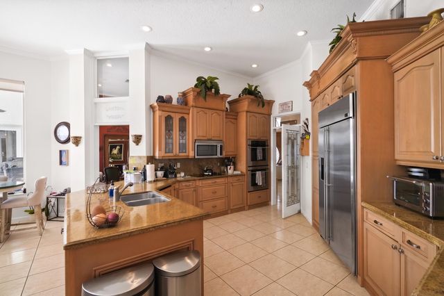 6691 Segovia Way, Pembroke Pines, FL 33331