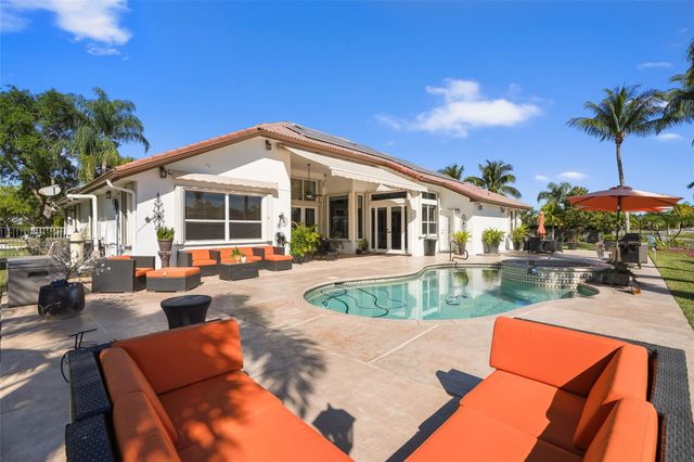 6691 Segovia Way, Pembroke Pines, FL 33331