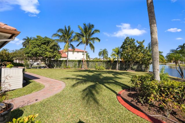 6691 Segovia Way, Pembroke Pines, FL 33331