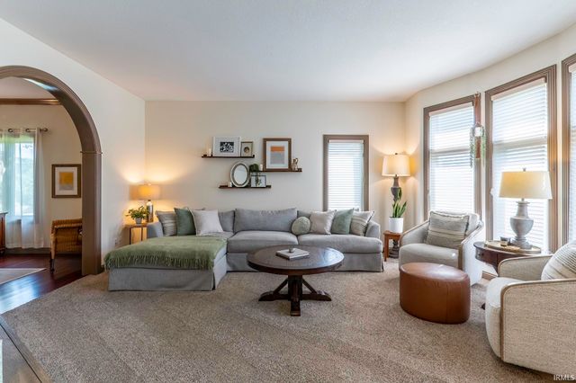 10809 St. Joe Road, Fort Wayne, IN 46835