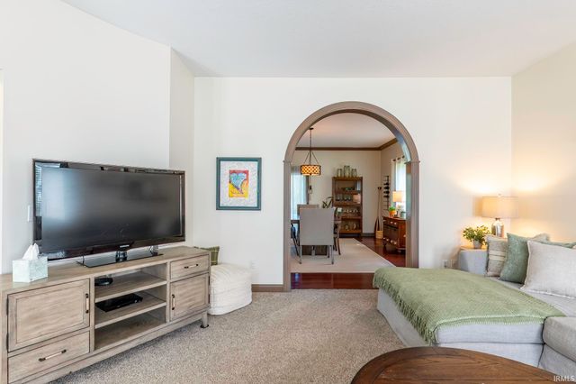 10809 St. Joe Road, Fort Wayne, IN 46835