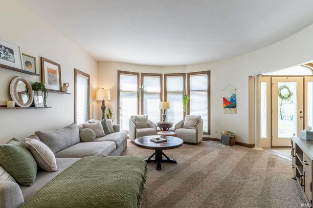 10809 St. Joe Road, Fort Wayne, IN 46835