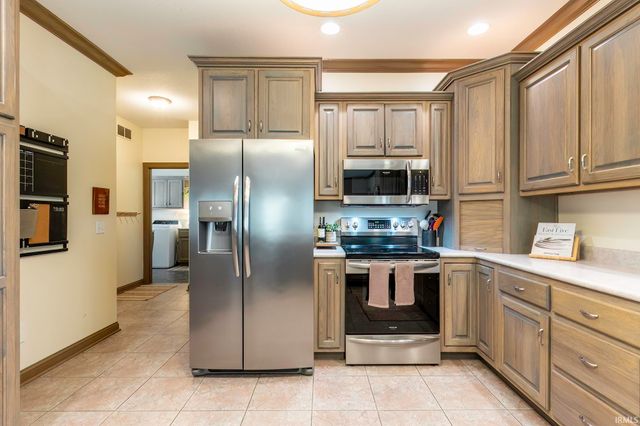 10809 St. Joe Road, Fort Wayne, IN 46835