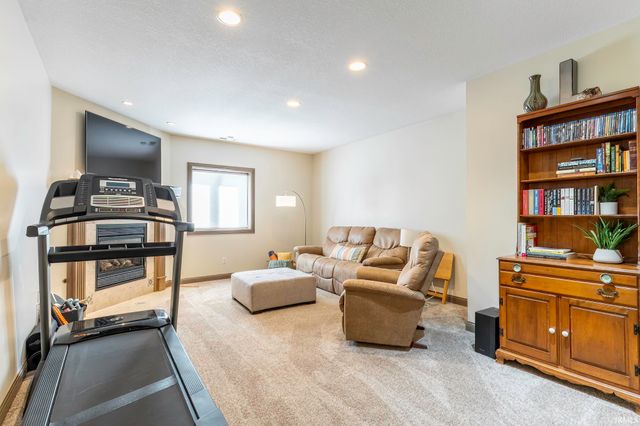10809 St. Joe Road, Fort Wayne, IN 46835