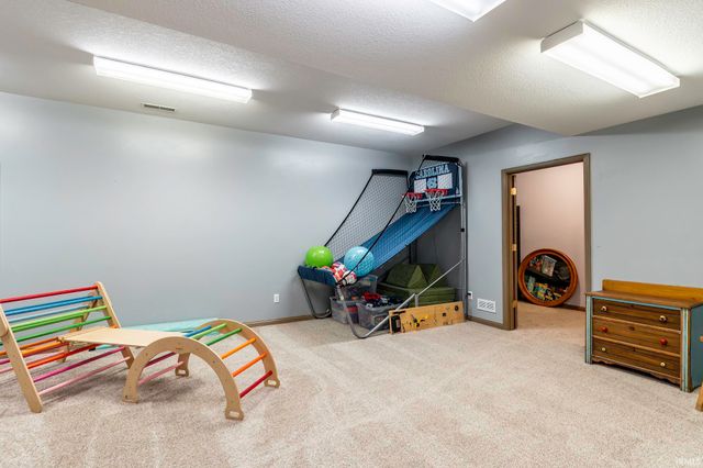 10809 St. Joe Road, Fort Wayne, IN 46835