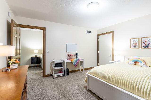 10809 St. Joe Road, Fort Wayne, IN 46835