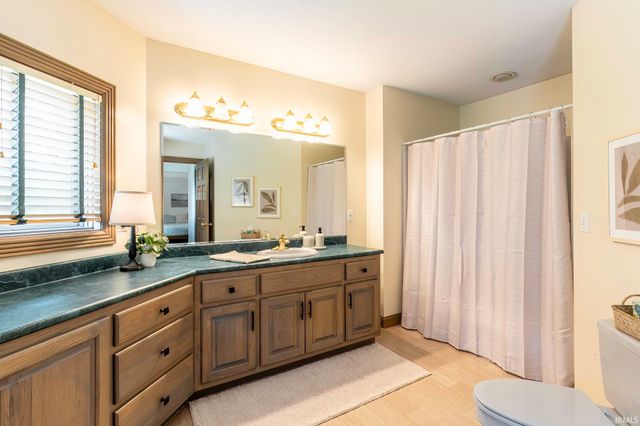 10809 St. Joe Road, Fort Wayne, IN 46835