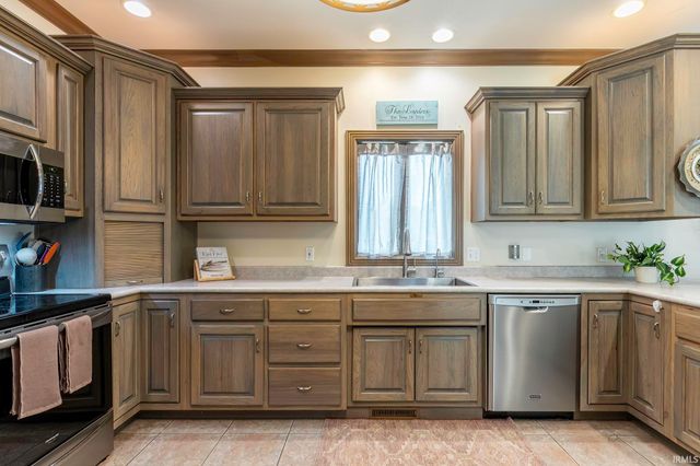 10809 St. Joe Road, Fort Wayne, IN 46835