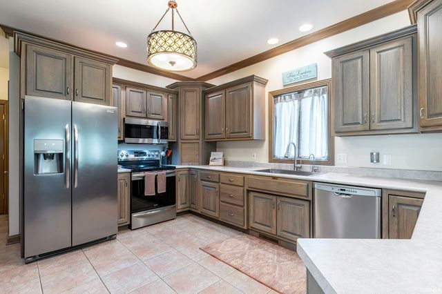 10809 St. Joe Road, Fort Wayne, IN 46835