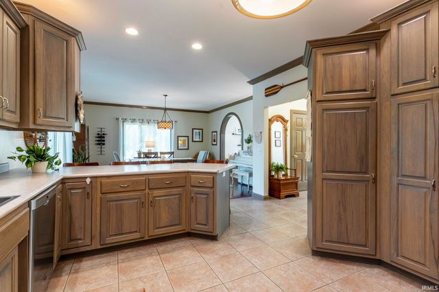 10809 St. Joe Road, Fort Wayne, IN 46835