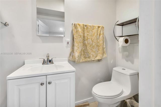 1701 NW 106th Ave, Pembroke Pines, FL 33026