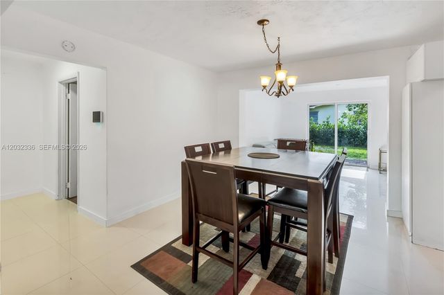 1701 NW 106th Ave, Pembroke Pines, FL 33026
