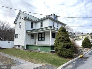 12 MACLAY ST, Milroy, PA 17063