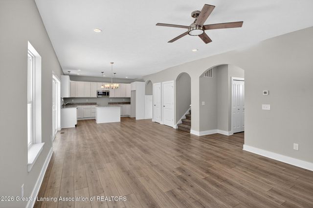 15277 Sherwood Lane, Lansing, MI 48906