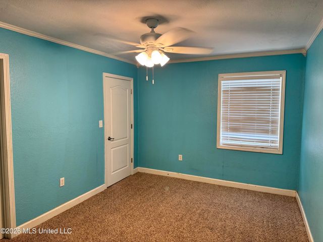 1916 S Twin Pine Drive, Pearl, MS 39208