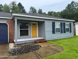 1916 S Twin Pine Drive, Pearl, MS 39208