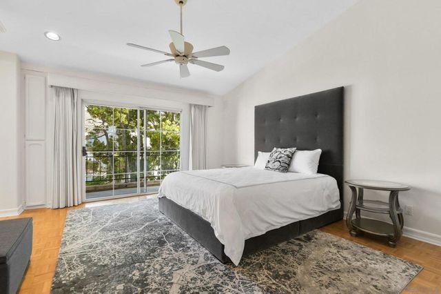 5117 Renaissance Ave D, San Diego, CA 92122