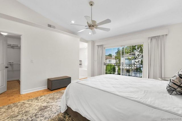 5117 Renaissance Ave D, San Diego, CA 92122