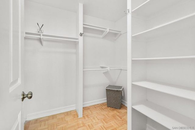 5117 Renaissance Ave D, San Diego, CA 92122