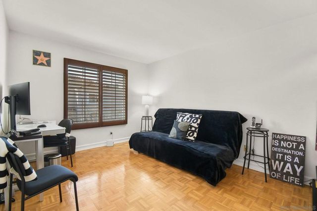 5117 Renaissance Ave D, San Diego, CA 92122