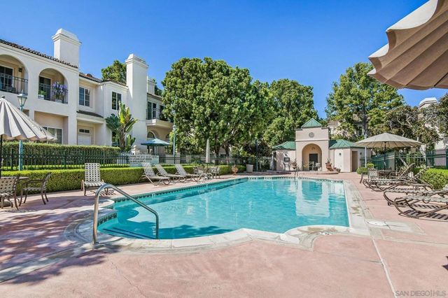 5117 Renaissance Ave D, San Diego, CA 92122