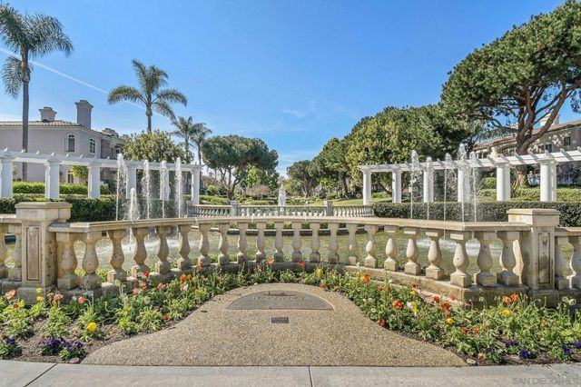 5117 Renaissance Ave D, San Diego, CA 92122