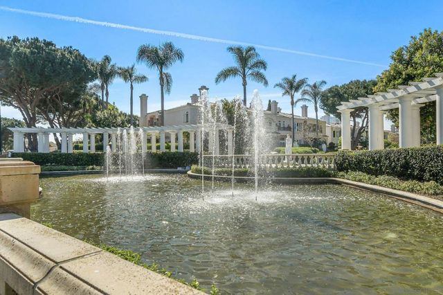 5117 Renaissance Ave D, San Diego, CA 92122