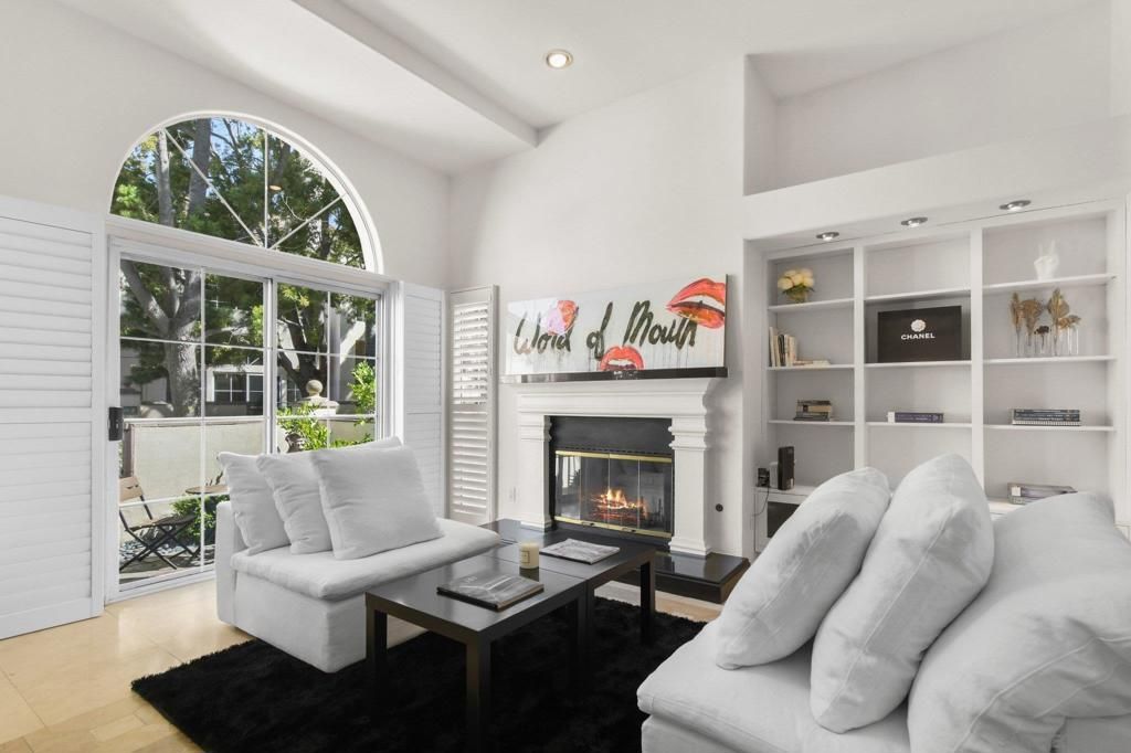 5117 Renaissance Ave D, San Diego, CA 92122