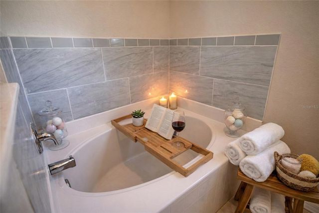 2018 WEKIVA RESERVE BOULEVARD, Apopka, FL 32703