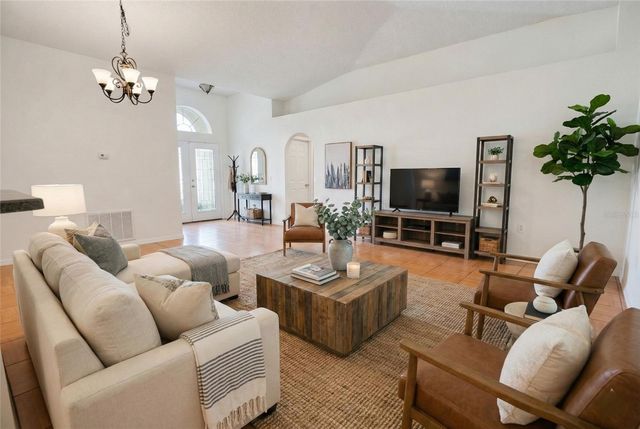 2018 WEKIVA RESERVE BOULEVARD, Apopka, FL 32703