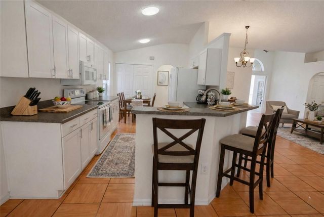 2018 WEKIVA RESERVE BOULEVARD, Apopka, FL 32703