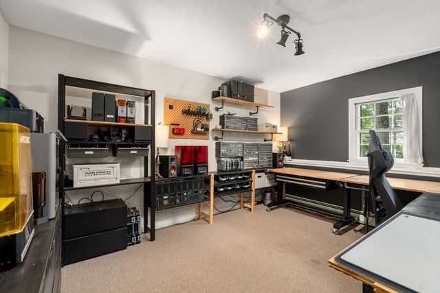 105 High St, Holliston, MA 01746